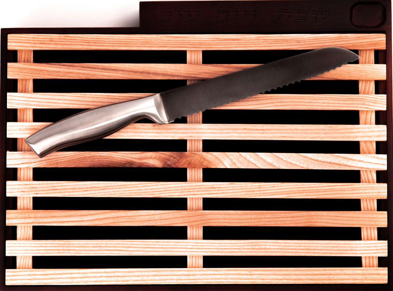 Hardwood 2 Tone Challa Board W/ Crumb Catcher & knife (CB-K152AW)