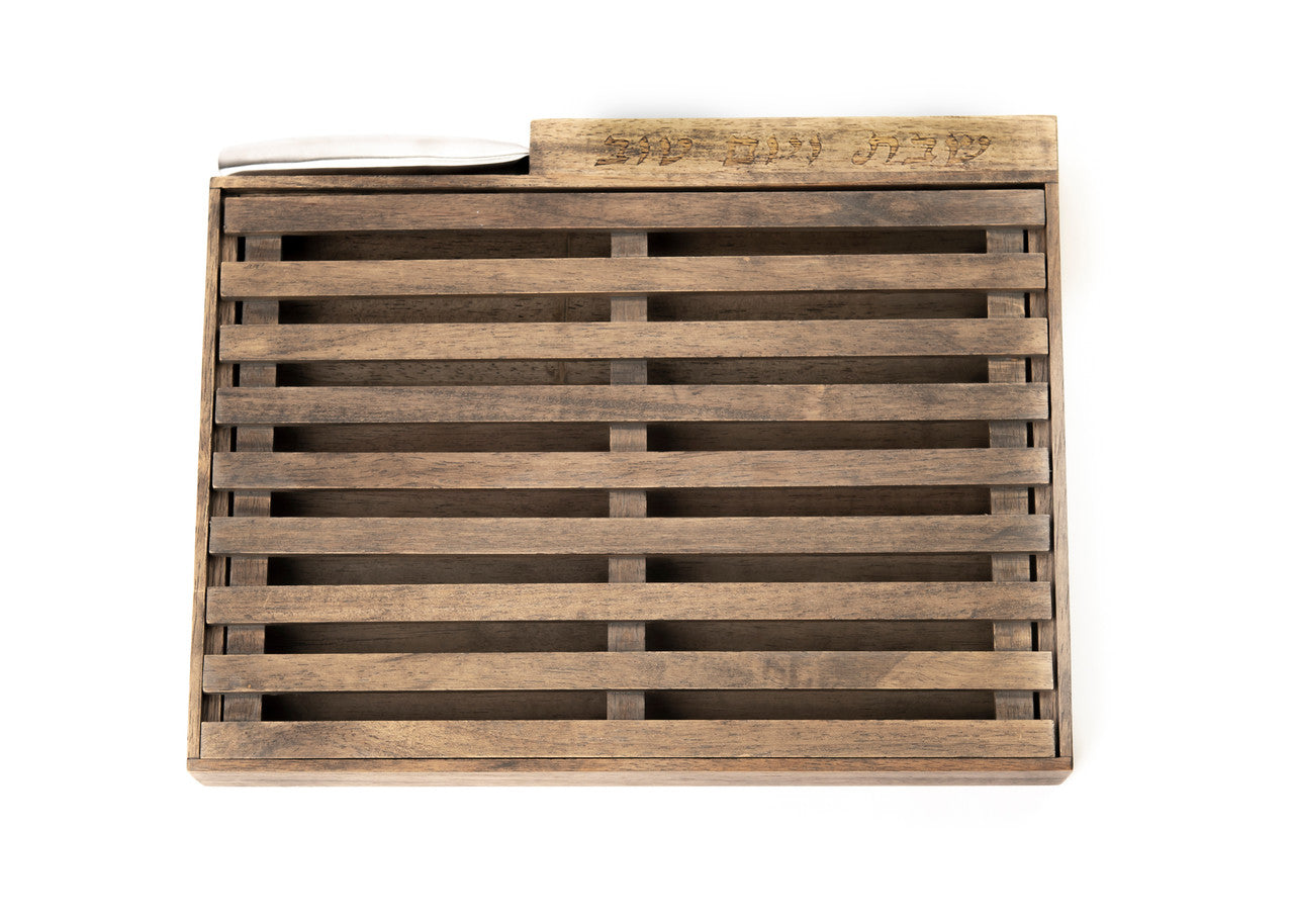 Hardwood Challa Board W/ Crumb Catcher & Knife (CB-K152RW)