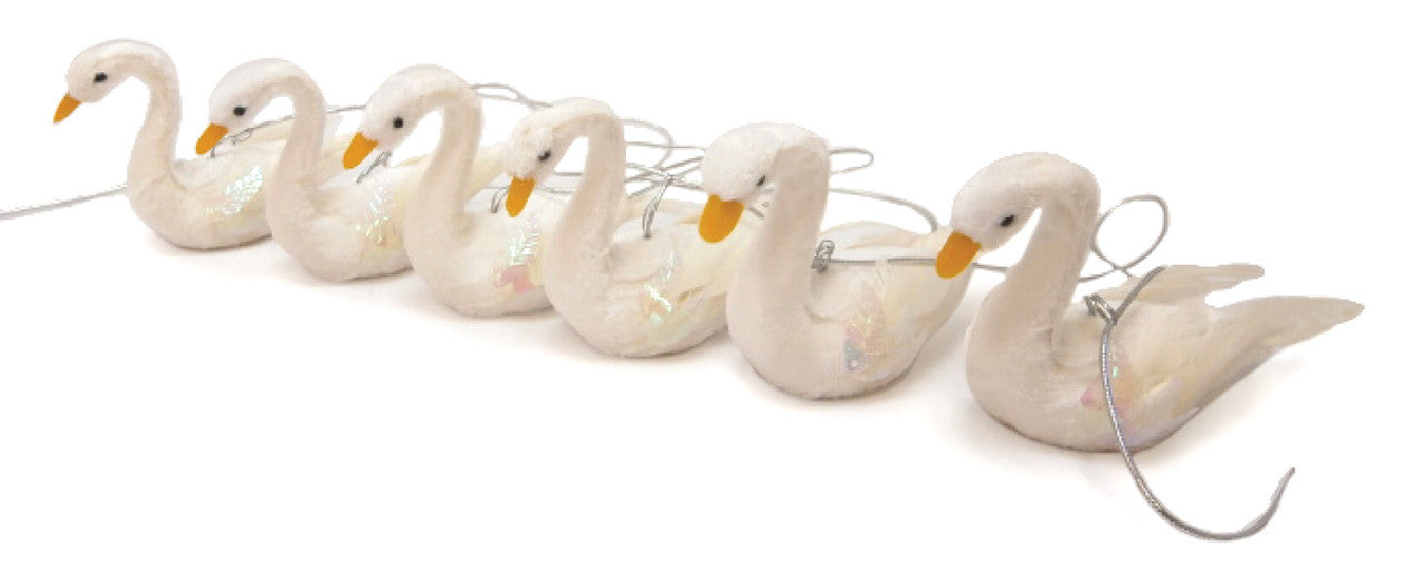 9' Swan garland with 6 6" swans(L100090)