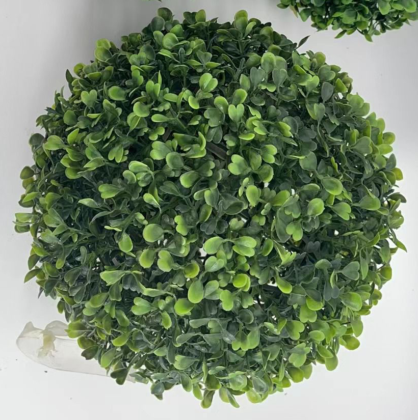 11" Green Boxwood Leaves Ball (CLA-2022126)