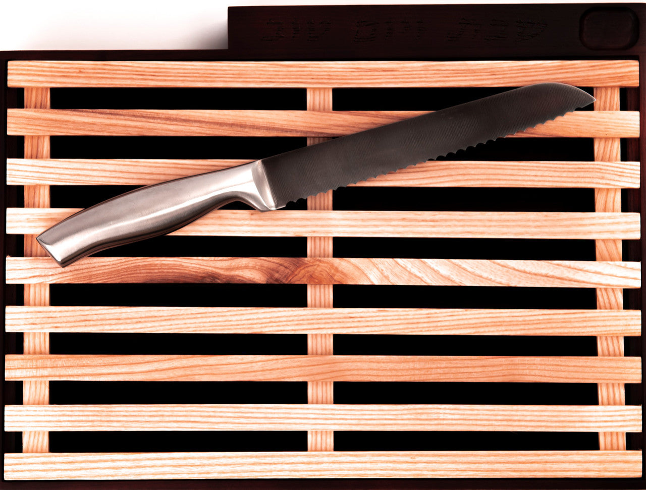 Hardwood 2 Tone Challa Board W/ Crumb Catcher & knife (CB-K152AW)