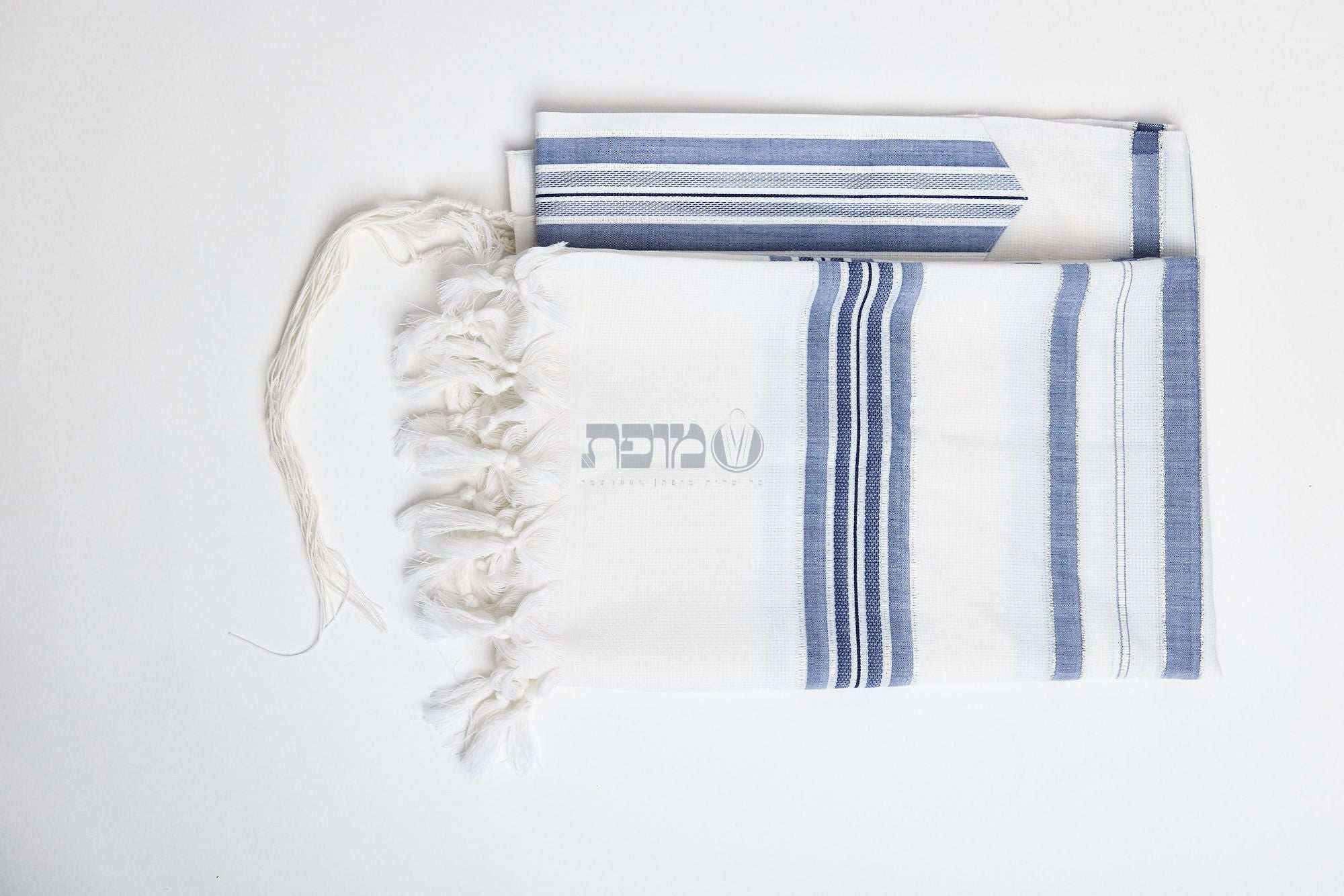 Mofet Wool Tallit - Lamenatzach/Non-Slip Weave Design (TAL-WOL)