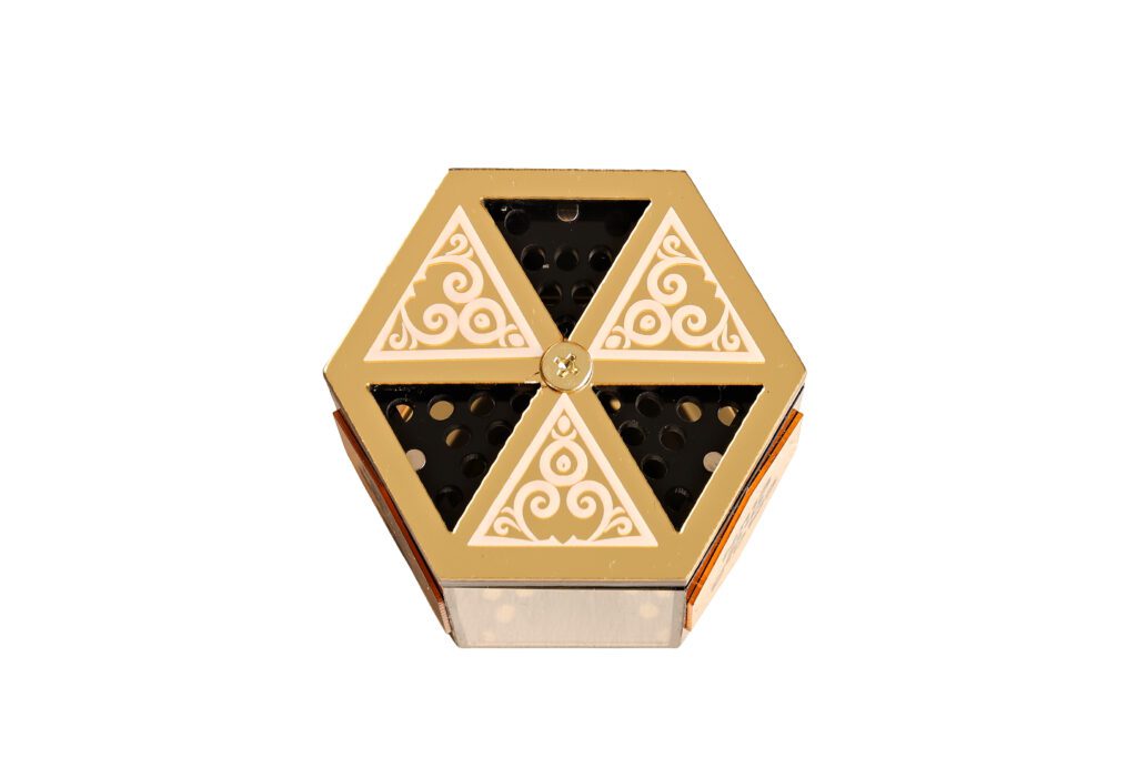 Veanveihu Clear/Black Lucite Besamim Holder With Gold Plate-Large (HV-V336)