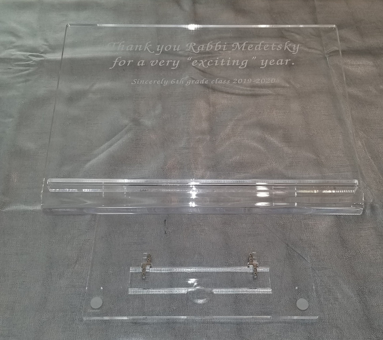 Zstander - Lucite Tabletop Shtender (MC-ZSTNDR)